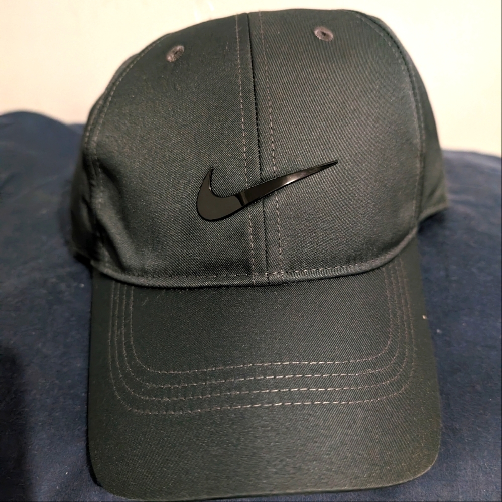 Nike Heritage86 Golf hat NWT